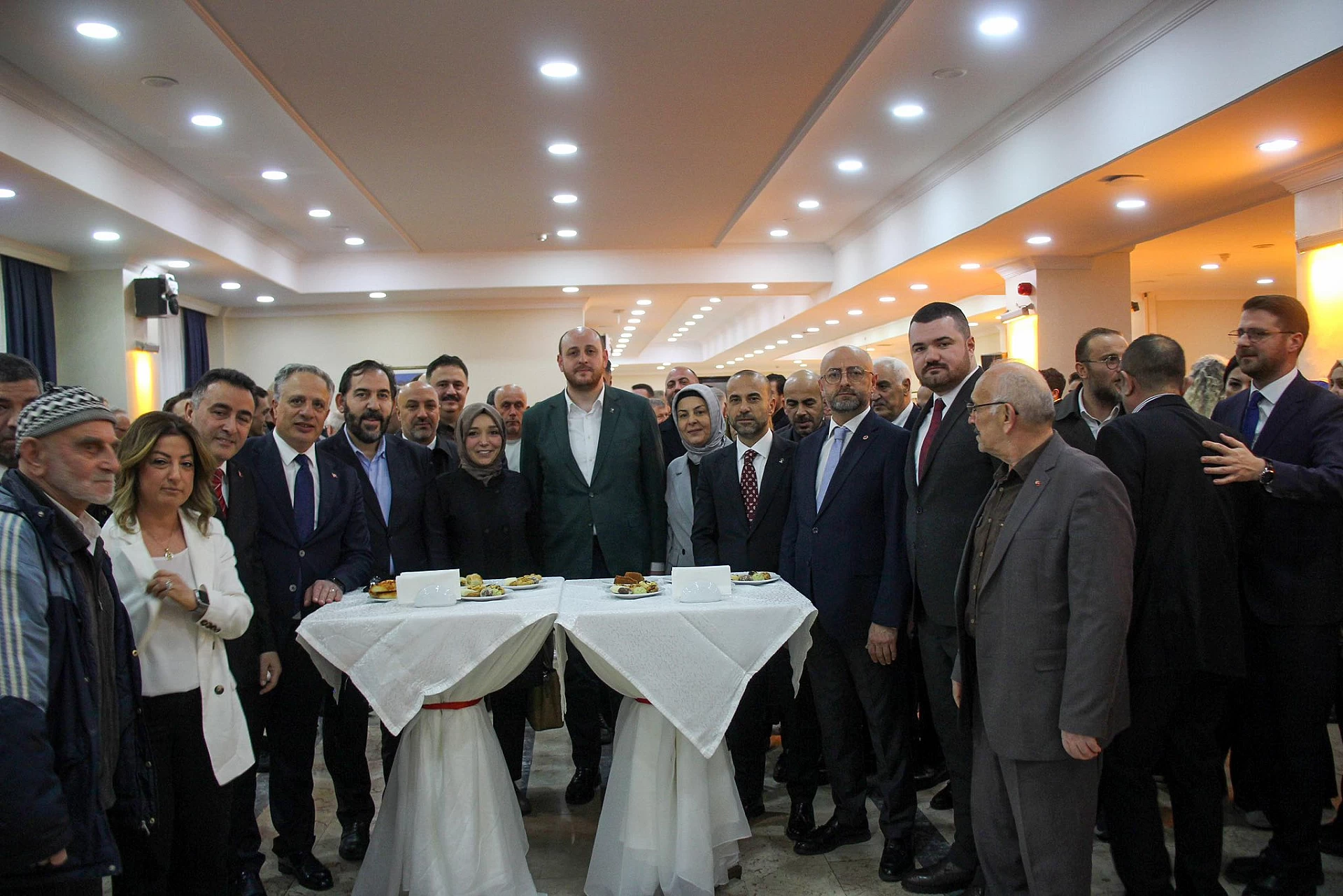 Siyasi Partilerde Bayramlaşma Yapıldı